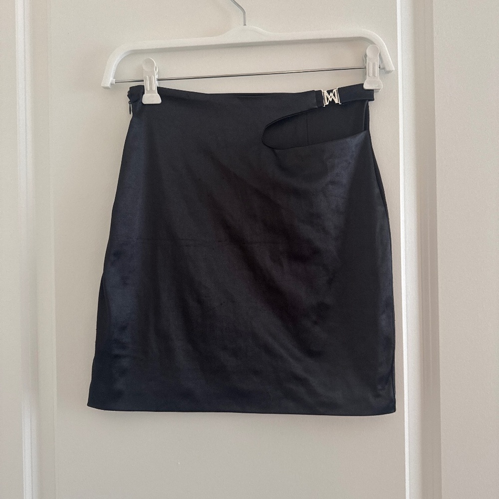 Meshki mini black skirt